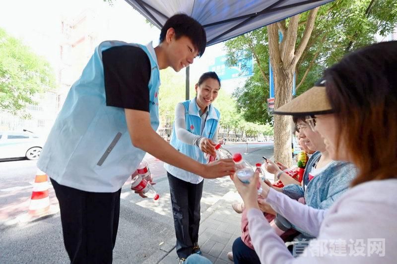 首发人擦亮伴考服务“金字招牌”