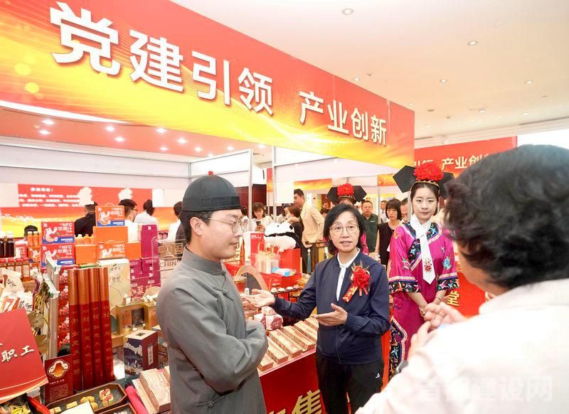 “党建红”激活国企发展新动能